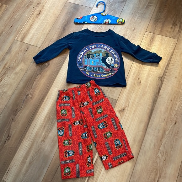 Thomas & friends the train boys pajamas size 2T pjs pants 3T top - Picture 1 of 16